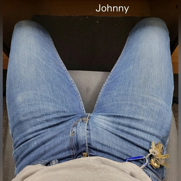 Ripped Levi's 511 29x34 - Picture 6 of 11